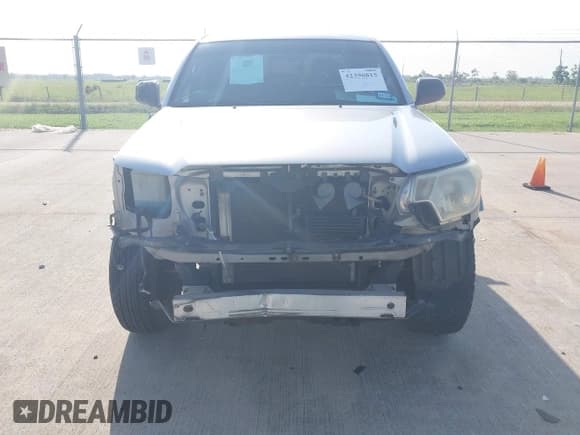 ✅ 2015 Toyota Tacoma PreRunner • VIN: 5TFKU4HN1FX006443 • Lot: 42396815. Listed on IAAI with 176,592 mi. Free auction sales archive from the USA and detailed vehicle history report at DreamBid. Image 6.