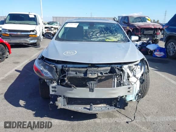 2022 Chevrolet Malibu LT z VIN 1G1ZD5ST9NF139833, wystawiony jako IAAI lot #43519704 z przebiegiem 62 390 mil mil oraz . Historia ofert i sprzedaży dostępna na DreamBid. Obrazek 12.