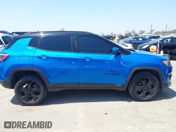 ✅ 2021 Jeep Compass Latitude • VIN: 3C4NJDBB2MT592745 • Lot: 42966438. Listed on IAAI with 98,464 mi. Free auction sales archive from the USA and detailed vehicle history report at DreamBid. Image 13.