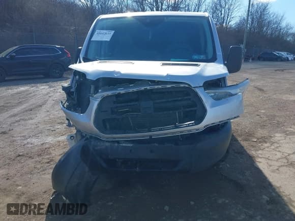 ✅ 2015 Ford Transit XL • VIN: 1FBZX2YM5FKA53431 • Lot: 41642635. Wystawiony na IAAI z przebiegiem Nie podano. Bezpłatny archiwum sprzedaży aukcyjnych z USA i szczegółowy raport historii pojazdu na DreamBid. Zdjęcie 13.