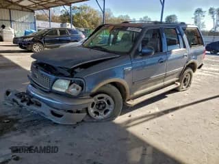 ✅ 2000 Ford Expedition Eddie Bauer • VIN: 1FMRU17LXYLA00143 • Лот: 95828105. Опубликован ранее на Copart с пробегом Не указан. Бесплатный доступ к архиву аукционных продаж из США и подробный отчёт об истории автомобиля на DreamBid. Изображение 1.