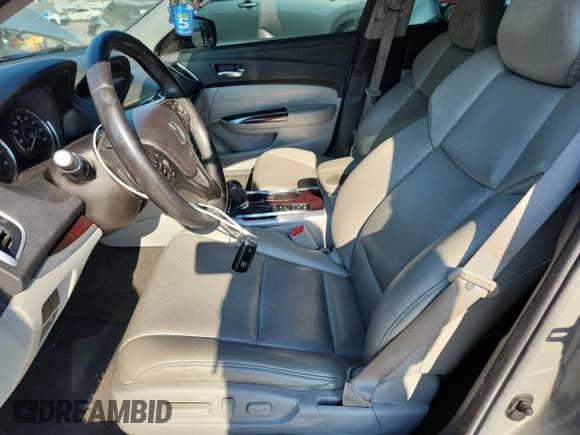 ✅ 2017 Acura TLX • VIN: 19UUB1F35HA008637 • Lot: 82177305. Wystawiony na Copart z przebiegiem 224 247 mil. Bezpłatny archiwum sprzedaży aukcyjnych z USA i szczegółowy raport historii pojazdu na DreamBid. Zdjęcie 7.