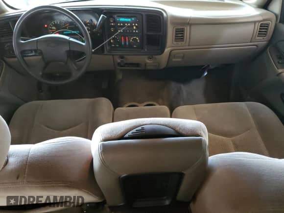 ✅ 2006 Chevrolet Silverado 1500 LS • VIN: 2GCEC13V861193201 • Lot: 70474854. Wystawiony na Copart z przebiegiem 141 938 mil mil. Skorzystaj z bezpłatnego archiwum sprzedaży aukcyjnych z USA i zobacz szczegółowy raport historii pojazdu na DreamBid. Zdjęcie 8.