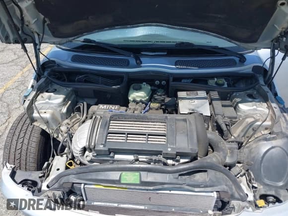 ✅ 2004 MINI Hardtop S • VIN: WMWRE33484TD88754 • Лот: 42490245. Опубликован ранее на IAAI с пробегом 85 680 миль. Бесплатный доступ к архиву аукционных продаж из США и подробный отчёт об истории автомобиля на DreamBid. Изображение 10.