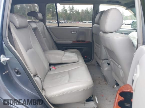 ✅ 2007 Toyota Highlander w/3rd Row • VIN: JTEEP21A370224051 • Lot: 42163127. Wystawiony na IAAI z przebiegiem 196 739 mil. Bezpłatny archiwum sprzedaży aukcyjnych z USA i szczegółowy raport historii pojazdu na DreamBid. Zdjęcie 8.