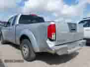 2015 Nissan Frontier S z VIN 1N6BD0CT6FN753673, wystawiony jako IAAI lot #42535410 z przebiegiem 139 261 mil mil oraz . Historia ofert i sprzedaży dostępna na DreamBid. Obrazek 3.