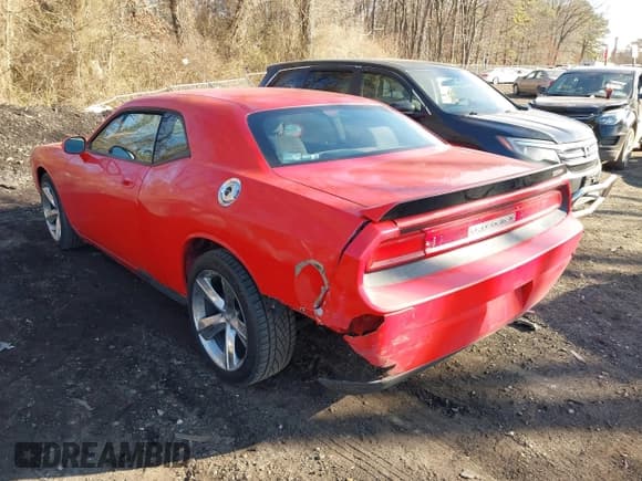 ✅ 2009 Dodge Challenger SE • VIN: 2B3LJ44V29H535445 • Lot: 41674689. Wystawiony na IAAI z przebiegiem 52 307 mil. Bezpłatny archiwum sprzedaży aukcyjnych z USA i szczegółowy raport historii pojazdu na DreamBid. Zdjęcie 6.