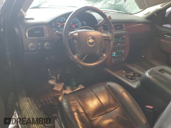 ✅ 2011 Chevrolet Silverado 1500 LTZ • VIN: 1GCRKTE3XBZ100790 • Lot: 90115605. Listed on Copart with 285,881 mi. Free auction sales archive from the USA and detailed vehicle history report at DreamBid. Image 8.