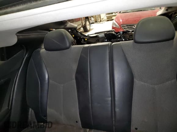 ✅ 2015 Hyundai Veloster RE:FLEX • VIN: KMHTC6AD4FU230582 • Lot: 84382854. Wystawiony na Copart z przebiegiem 123 783 mil. Bezpłatny archiwum sprzedaży aukcyjnych z USA i szczegółowy raport historii pojazdu na DreamBid. Zdjęcie 10.