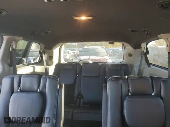 2018 Dodge Grand Caravan SXT z VIN 2C4RDGCG6JR300596, wystawiony jako Copart lot #90603435 z przebiegiem 153 207 mil mil oraz Czysty tytuł • Clean title. Historia ofert i sprzedaży dostępna na DreamBid. Obrazek 10.