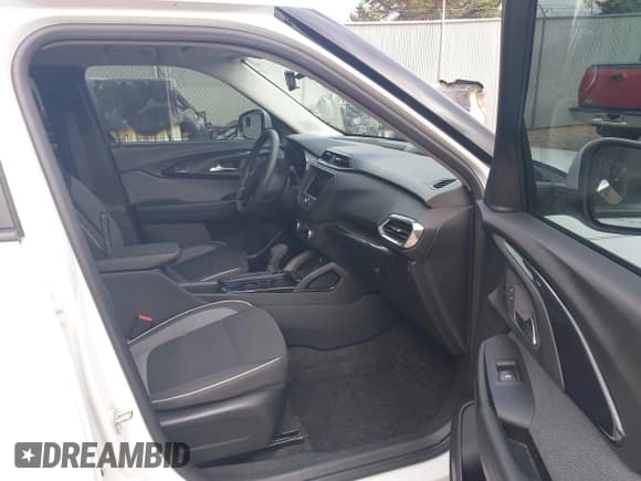 ✅ 2023 Chevrolet TrailBlazer LT • VIN: KL79MPS28PB108719 • Лот: 43568695. Опубликован ранее на IAAI с пробегом 44 059 миль. Бесплатный доступ к архиву аукционных продаж из США и подробный отчёт об истории автомобиля на DreamBid. Изображение 5.