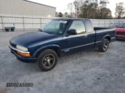 ✅ 2003 Chevrolet S-10 LS • VIN: 1GCCS19XX38166755 • Лот: 83086884. Опубликован ранее на Copart с пробегом 174 769 миль. Бесплатный доступ к архиву аукционных продаж из США и подробный отчёт об истории автомобиля на DreamBid. Изображение 1.