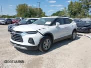✅ 2020 Chevrolet Blazer LT • VIN: 3GNKBJR47LS615194 • Лот: 43146244. Опубликован ранее на IAAI с пробегом 121 937 миль. Бесплатный доступ к архиву аукционных продаж из США и подробный отчёт об истории автомобиля на DreamBid. Изображение 2.