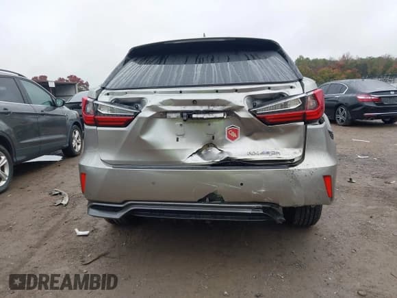 ✅ 2019 Lexus RX 450h • VIN: 2T2BGMCAXKC035360 • Lot: 43593457. Wystawiony na IAAI z przebiegiem 179 390 mil. Bezpłatny archiwum sprzedaży aukcyjnych z USA i szczegółowy raport historii pojazdu na DreamBid. Zdjęcie 6.