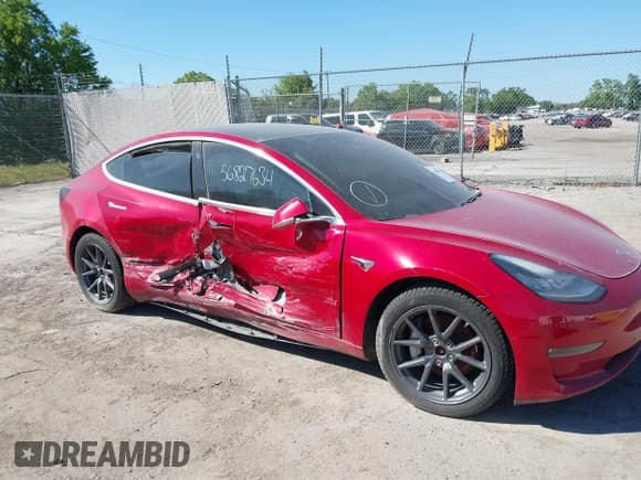 ✅ 2020 Tesla Model 3 Long Range • VIN: 5YJ3E1EB5LF783269 • Lot: 41834249. Wystawiony na IAAI z przebiegiem 80 939 mil. Bezpłatny archiwum sprzedaży aukcyjnych z USA i szczegółowy raport historii pojazdu na DreamBid. Zdjęcie 6.