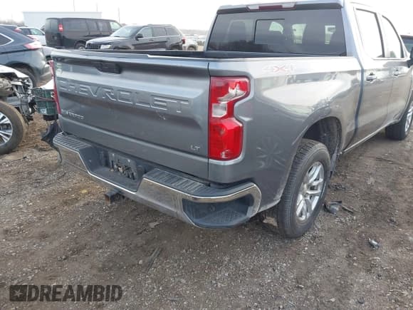 ✅ 2019 Chevrolet Silverado 1500 LT • VIN: 1GCUYDED3KZ221412 • Lot: 40814033. Wystawiony na IAAI z przebiegiem 150 547 mil. Bezpłatny archiwum sprzedaży aukcyjnych z USA i szczegółowy raport historii pojazdu na DreamBid. Zdjęcie 4.