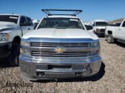 ✅ 2018 Chevrolet Silverado 2500HD Work Truck • VIN: 1GC2KUEG0JZ201233 • Lot: 72272284. Wystawiony na Copart z przebiegiem 124 427 mil. Bezpłatny archiwum sprzedaży aukcyjnych z USA i szczegółowy raport historii pojazdu na DreamBid. Zdjęcie 5.
