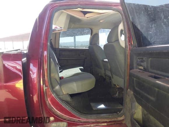 ✅ 2016 Ram 2500 Tradesman • VIN: 3C6UR5CL7GG245000 • Lot: 43576305. Listed on IAAI with 200,187 mi. Free auction sales archive from the USA and detailed vehicle history report at DreamBid. Image 8.