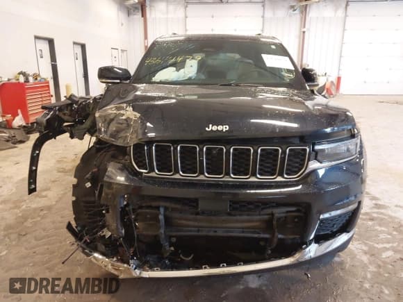 ✅ 2024 Jeep Grand Cherokee Limited • VIN: 1C4RJKBG7R8570795 • Lot: 43644479. Wystawiony na IAAI z przebiegiem 16 742 mil. Bezpłatny archiwum sprzedaży aukcyjnych z USA i szczegółowy raport historii pojazdu na DreamBid. Zdjęcie 12.