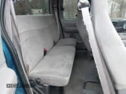 ✅ 2000 Ford F-150 • VIN: 1FTRX07W7YKA28407 • Lot: 41551494. Wystawiony na IAAI z przebiegiem Nie podano. Bezpłatny archiwum sprzedaży aukcyjnych z USA i szczegółowy raport historii pojazdu na DreamBid. Zdjęcie 8.