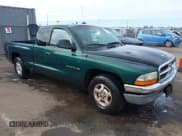 ✅ 2001 Dodge Dakota • VIN: 1B7GL22X11S284210 • Lot: 41630417. Wystawiony na IAAI z przebiegiem 206 484 mil. Bezpłatny archiwum sprzedaży aukcyjnych z USA i szczegółowy raport historii pojazdu na DreamBid. Zdjęcie 1.