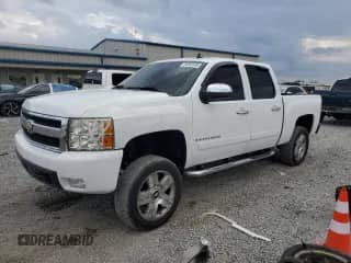 2007 Chevrolet Silverado 1500 1LT with VIN 2GCEC13J371502488, listed as a Copart auction lot 84932595 with 233,241 mi miles and Salvage title. Bid and sale history available at DreamBid. Image 1.