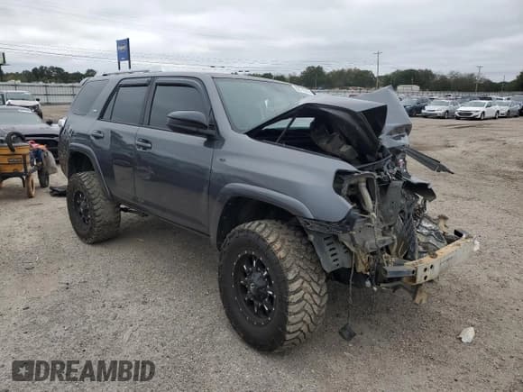 ✅ 2015 Toyota 4Runner SR5 • VIN: JTEZU5JR1F5104476 • Lot: 82770745. Wystawiony na Copart z przebiegiem 154 224 mil. Bezpłatny archiwum sprzedaży aukcyjnych z USA i szczegółowy raport historii pojazdu na DreamBid. Zdjęcie 4.