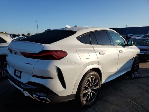 ✅ 2021 BMW X6 xDrive40i • VIN: 5UXCY6C09M9E45232 • Лот: 67522623. Опубликован ранее на Copart с пробегом 59 629 миль. Бесплатный доступ к архиву аукционных продаж из США и подробный отчёт об истории автомобиля на DreamBid. Изображение 3.