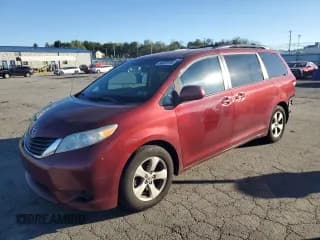 ✅ 2012 Toyota Sienna LE AAS • VIN: 5TDKK3DCXCS217873 • Lot: 84035195. Listed on Copart with 147,923 mi. Free auction sales archive from the USA and detailed vehicle history report at DreamBid. Image 1.