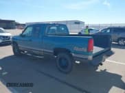 ✅ 1998 Chevrolet Silverado 1500 • VIN: 2GCEK19R6W1195946 • Lot: 43425299. Wystawiony na IAAI z przebiegiem 203 057 mil. Bezpłatny archiwum sprzedaży aukcyjnych z USA i szczegółowy raport historii pojazdu na DreamBid. Zdjęcie 3.