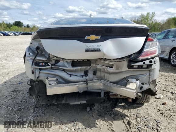 ✅ 2018 Chevrolet Volt LT • VIN: 1G1RC6S58JU135966 • Lot: 54016944. Wystawiony na Copart z przebiegiem 74 633 mil. Bezpłatny archiwum sprzedaży aukcyjnych z USA i szczegółowy raport historii pojazdu na DreamBid. Zdjęcie 6.