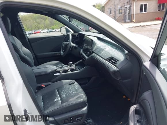 ✅ 2024 Lexus TX 350 • VIN: 5TDAAAB60RS008022 • Lot: 42177080. Listed on IAAI with 30,490 mi. Free auction sales archive from the USA and detailed vehicle history report at DreamBid. Image 5.