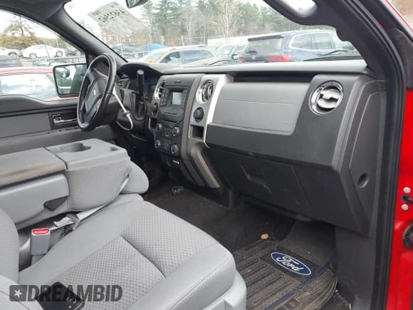 ✅ 2014 Ford F-150 XLT • VIN: 1FTFX1ET7EKF67137 • Lot: 43622562. Wystawiony na IAAI z przebiegiem 81 707 mil. Bezpłatny archiwum sprzedaży aukcyjnych z USA i szczegółowy raport historii pojazdu na DreamBid. Zdjęcie 5.