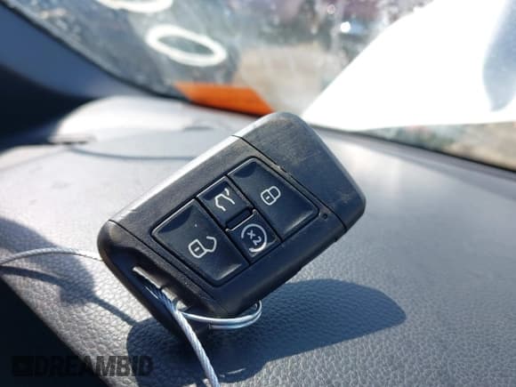 ✅ 2022 Volkswagen Tiguan SE R-Line Black • VIN: 3VV8B7AX0NM002130 • Лот: 43201424. Опубликован ранее на IAAI с пробегом 27 739 миль. Бесплатный доступ к архиву аукционных продаж из США и подробный отчёт об истории автомобиля на DreamBid. Изображение 11.