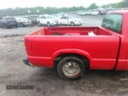 ✅ 1998 Chevrolet S-10 • VIN: 1GCCS14X7WK207793 • Lot: 42082374. Wystawiony na IAAI z przebiegiem 163 949 mil. Bezpłatny archiwum sprzedaży aukcyjnych z USA i szczegółowy raport historii pojazdu na DreamBid. Zdjęcie 8.
