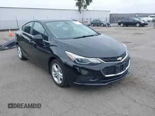✅ 2018 Chevrolet Cruze LT • VIN: 1G1BE5SM1J7145833 • Lot: 43438280. Wystawiony na IAAI z przebiegiem 138 830 mil. Bezpłatny archiwum sprzedaży aukcyjnych z USA i szczegółowy raport historii pojazdu na DreamBid. Zdjęcie 1.