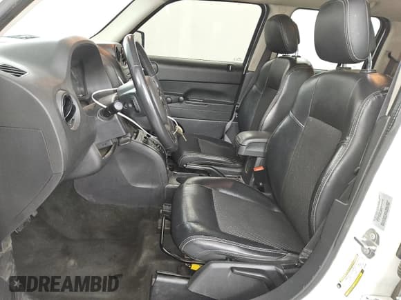 ✅ 2016 Jeep Patriot Sport SE • VIN: 1C4NJPBAXGD787981 • Lot: 55149425. Listed on Copart with 234,633 mi. Free auction sales archive from the USA and detailed vehicle history report at DreamBid. Image 7.