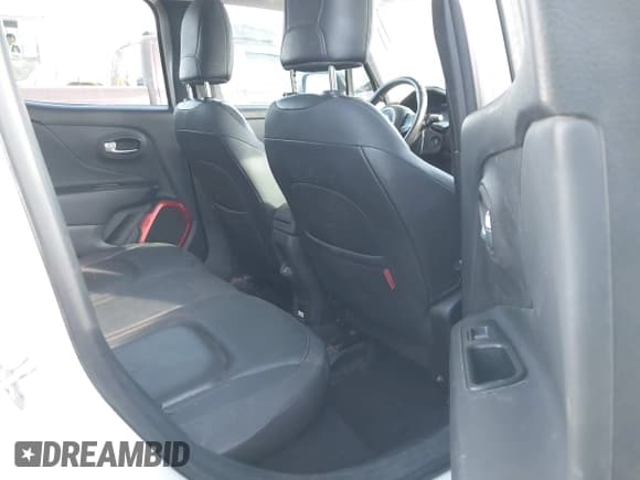 ✅ 2018 Jeep Renegade Trailhawk • VIN: ZACCJBCB8JPG91695 • Lot: 43732713. Listed on IAAI with 138,987 mi. Free auction sales archive from the USA and detailed vehicle history report at DreamBid. Image 8.