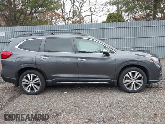 ✅ 2019 Subaru Ascent Touring • VIN: 4S4WMARD0K3439870 • Lot: 43771377. Wystawiony na IAAI z przebiegiem 55 115 mil. Bezpłatny archiwum sprzedaży aukcyjnych z USA i szczegółowy raport historii pojazdu na DreamBid. Zdjęcie 13.