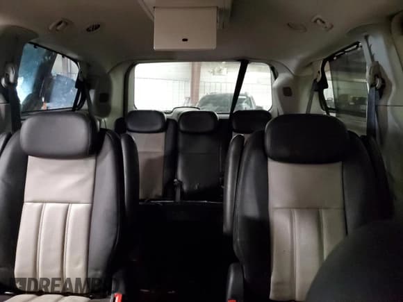 ✅ 2010 Chrysler Town & Country Touring Plus • VIN: 2A4RR8DXXAR403861 • Lot: 90017135. Wystawiony na Copart z przebiegiem 227 568 mil. Bezpłatny archiwum sprzedaży aukcyjnych z USA i szczegółowy raport historii pojazdu na DreamBid. Zdjęcie 10.