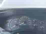 2002 Chevrolet Silverado 1500 LS z VIN 1GCEK14T12E143281, wystawiony jako IAAI lot #43197831 z przebiegiem 241 904 mil mil oraz . Historia ofert i sprzedaży dostępna na DreamBid. Obrazek 7.