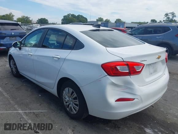 ✅ 2018 Chevrolet Cruze LS • VIN: 1G1BC5SM3J7154006 • Lot: 43304387. Listed on IAAI with 118,821 mi. Free auction sales archive from the USA and detailed vehicle history report at DreamBid. Image 14.