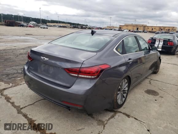 ✅ 2015 Hyundai Genesis 3.8L • VIN: KMHGN4JE2FU040952 • Lot: 39040332. Wystawiony na Copart z przebiegiem 113 872 mil. Bezpłatny archiwum sprzedaży aukcyjnych z USA i szczegółowy raport historii pojazdu na DreamBid. Zdjęcie 4.
