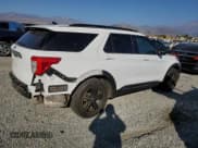 ✅ 2023 Ford Explorer XLT • VIN: 1FMSK7DH7PGA23526 • Lot: 91628945. Wystawiony na Copart z przebiegiem 59 497 mil. Bezpłatny archiwum sprzedaży aukcyjnych z USA i szczegółowy raport historii pojazdu na DreamBid. Zdjęcie 3.