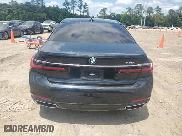 ✅ 2022 BMW 7 Series 740i • VIN: WBA7T2C06NCJ48203 • Лот: 54183325. Опубликован ранее на Copart с пробегом Не указан. Бесплатный доступ к архиву аукционных продаж из США и подробный отчёт об истории автомобиля на DreamBid. Изображение 6.