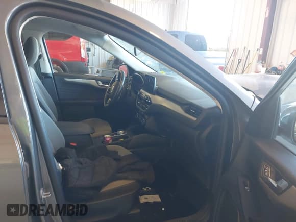 ✅ 2021 Ford Escape SE • VIN: 1FMCU9G67MUA05397 • Lot: 43331529. Listed on IAAI with 67,411 mi. Free auction sales archive from the USA and detailed vehicle history report at DreamBid. Image 5.