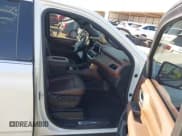 ✅ 2022 Chevrolet Tahoe High Country • VIN: 1GNSKTKT4NR226662 • Лот: 43460253. Опубликован ранее на IAAI с пробегом 86 693 миль. Бесплатный доступ к архиву аукционных продаж из США и подробный отчёт об истории автомобиля на DreamBid. Изображение 5.