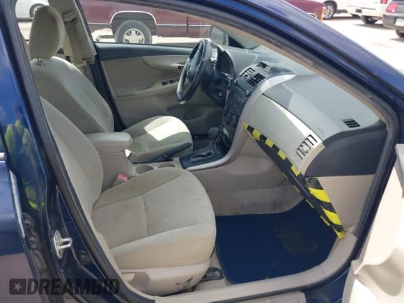 ✅ 2013 Toyota Corolla L • VIN: 5YFBU4EE0DP202907 • Lot: 43112177. Wystawiony na IAAI z przebiegiem 186 357 mil. Bezpłatny archiwum sprzedaży aukcyjnych z USA i szczegółowy raport historii pojazdu na DreamBid. Zdjęcie 5.