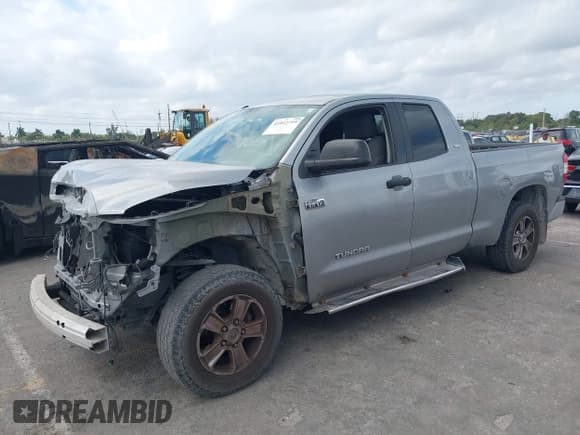 ✅ 2015 Toyota Tundra SR5 • VIN: 5TFRY5F15FX177849 • Lot: 41912719. Wystawiony na IAAI z przebiegiem 233 567 mil. Bezpłatny archiwum sprzedaży aukcyjnych z USA i szczegółowy raport historii pojazdu na DreamBid. Zdjęcie 2.
