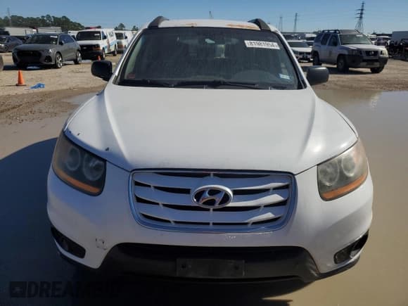 ✅ 2010 Hyundai Santa Fe GLS • VIN: 5NMSG3AB2AH347000 • Lot: 81981954. Listed on Copart with 273,557 mi. Free auction sales archive from the USA and detailed vehicle history report at DreamBid. Image 5.